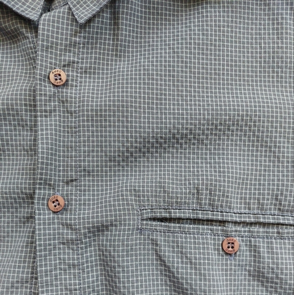 Vintage MEC Quick Dry button up shirt - Picture 4 of 5